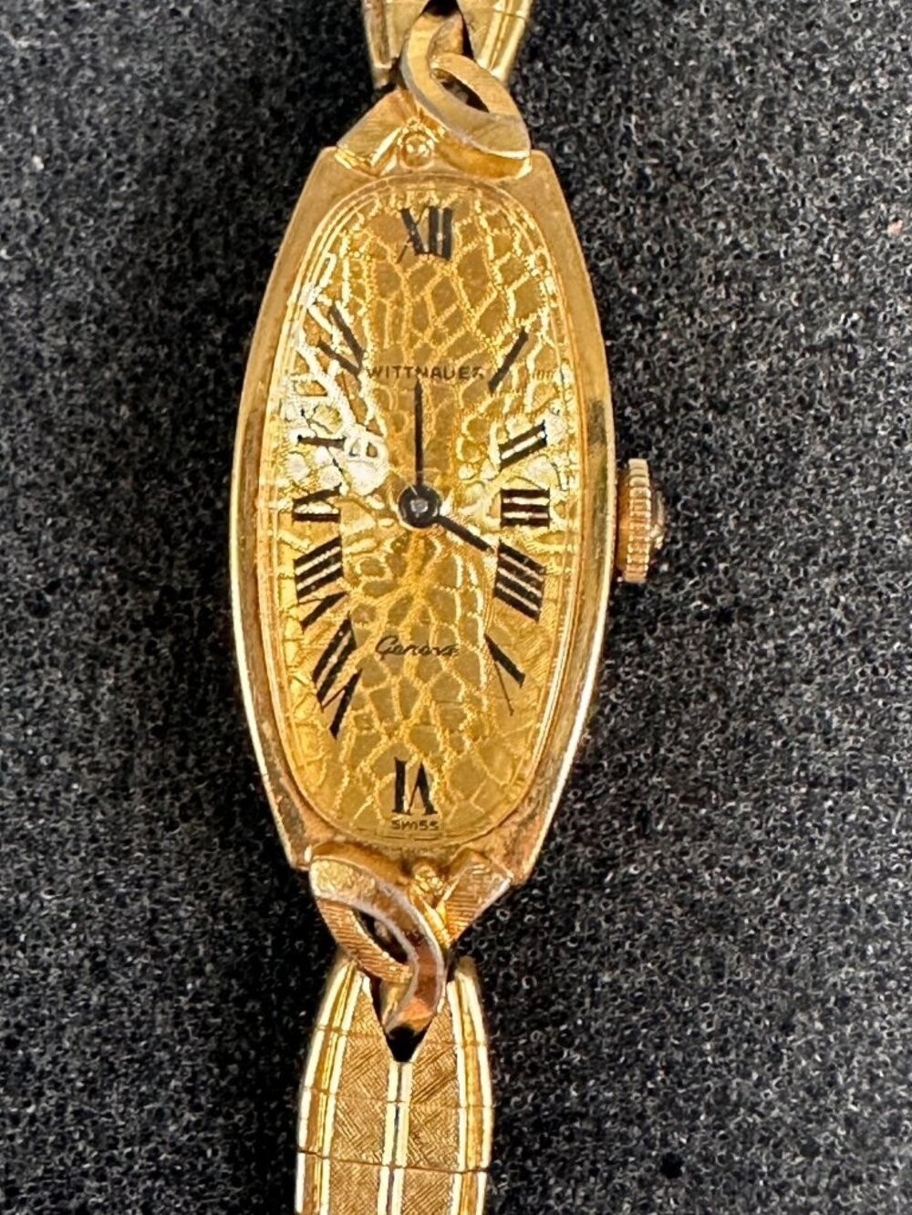 VTG. Wittnauer Geneve Watch Women Gold Tone Manual Wind Not Working Parts Repair